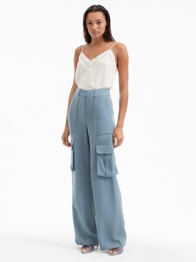 New w/ Tags Veronica Beard Blue Cargo Pants size 6.